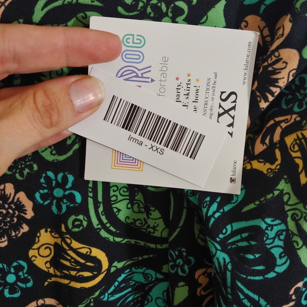 Lularoe Irma shirt - Picture 4 of 5
